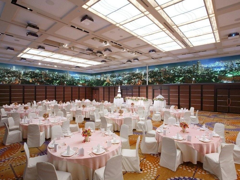 Hotel Granvia Wakayama Exteriör bild The Grand Ballroom