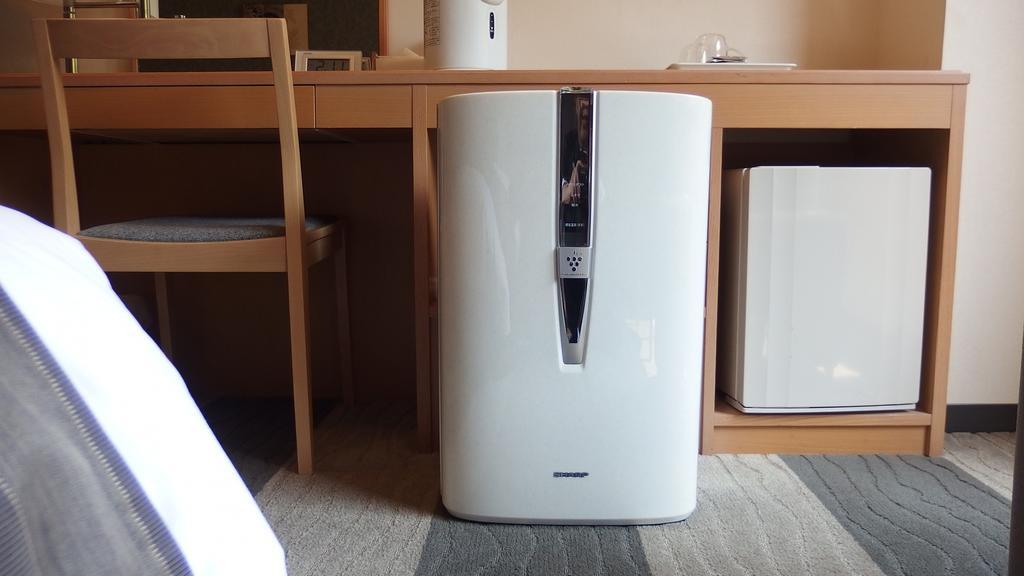 Hotel Granvia Wakayama Rum bild A portable air conditioner